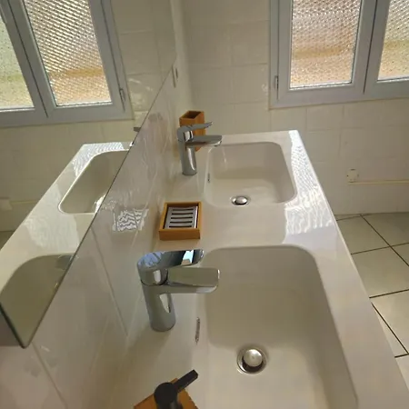 Apartment Proche De La Pomerols
